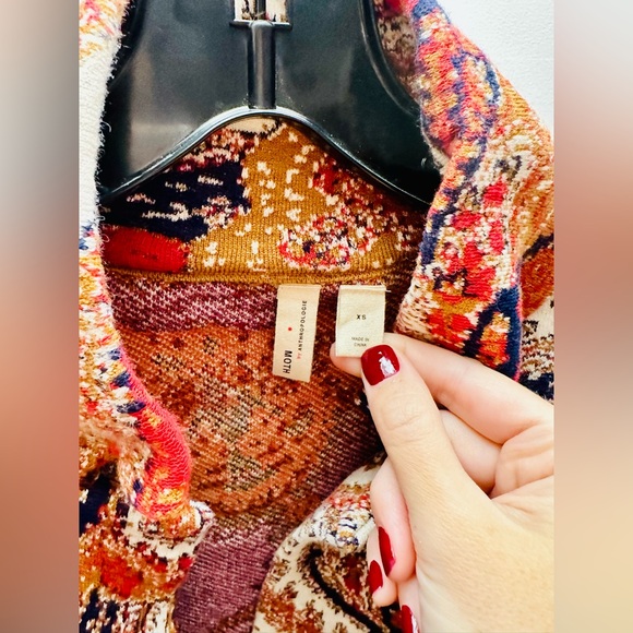 Moth for Anthropologie Tan Multi Paisley One-Button, 3/4-Sleeve Cardigan, XS - Picture 3 of 8